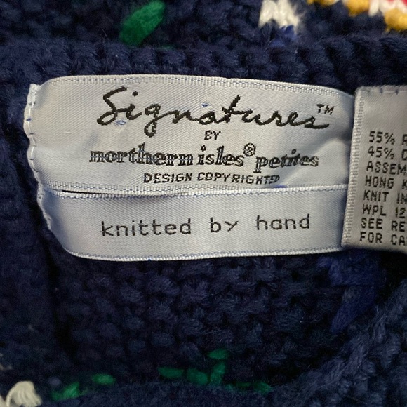 Vintage Signatures by Northern Isles Petites 🎄Knitted by Hand🎅🏻 - Picture 3 of 16